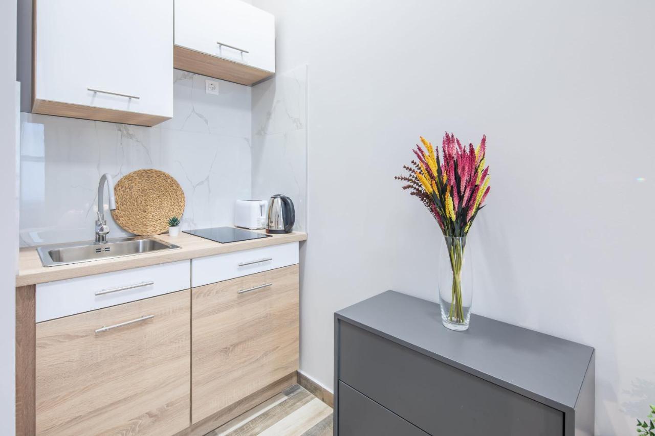 New - Central And Modern Studio Budapest Bagian luar foto
